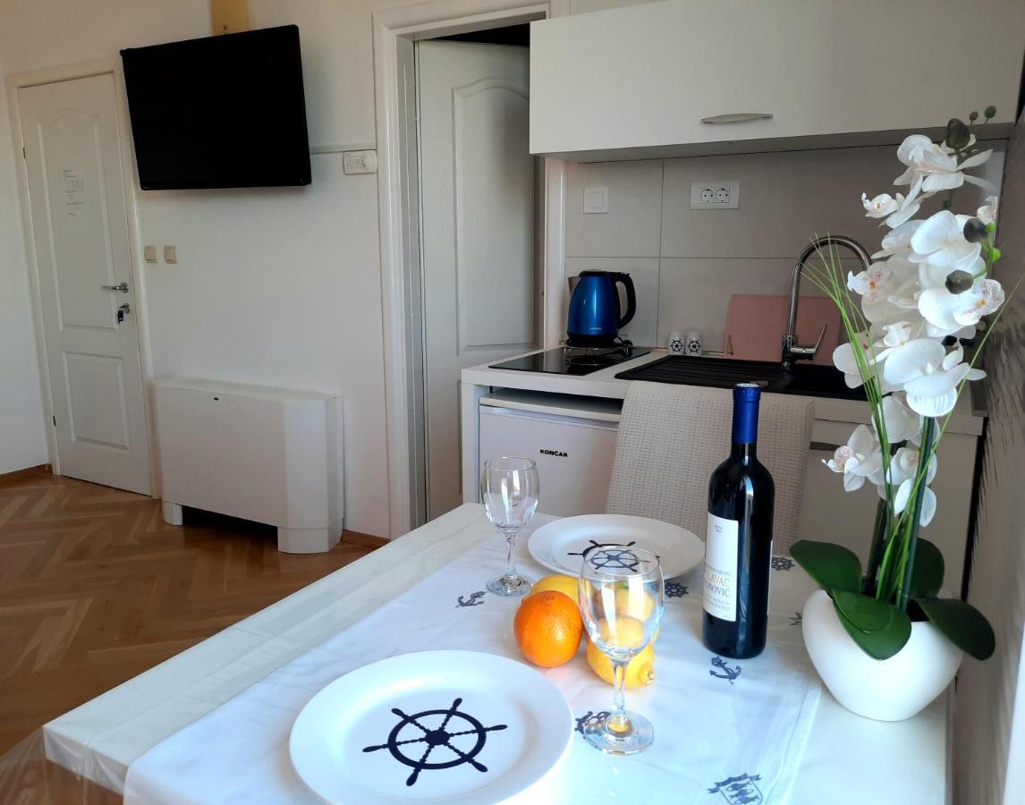 Studio Apartments Regina Bol Zewnętrze zdjęcie