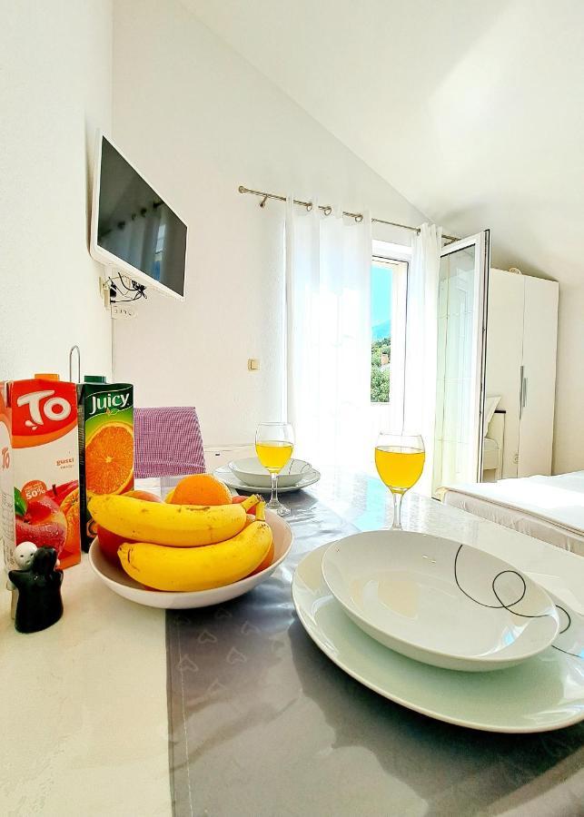 Studio Apartments Regina Bol Zewnętrze zdjęcie