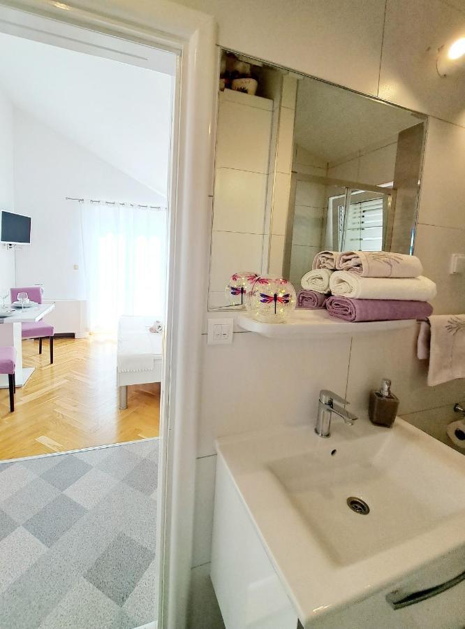 Studio Apartments Regina Bol Zewnętrze zdjęcie