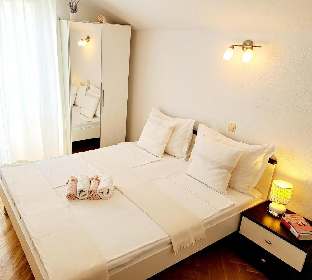 Studio Apartments Regina Bol Zewnętrze zdjęcie