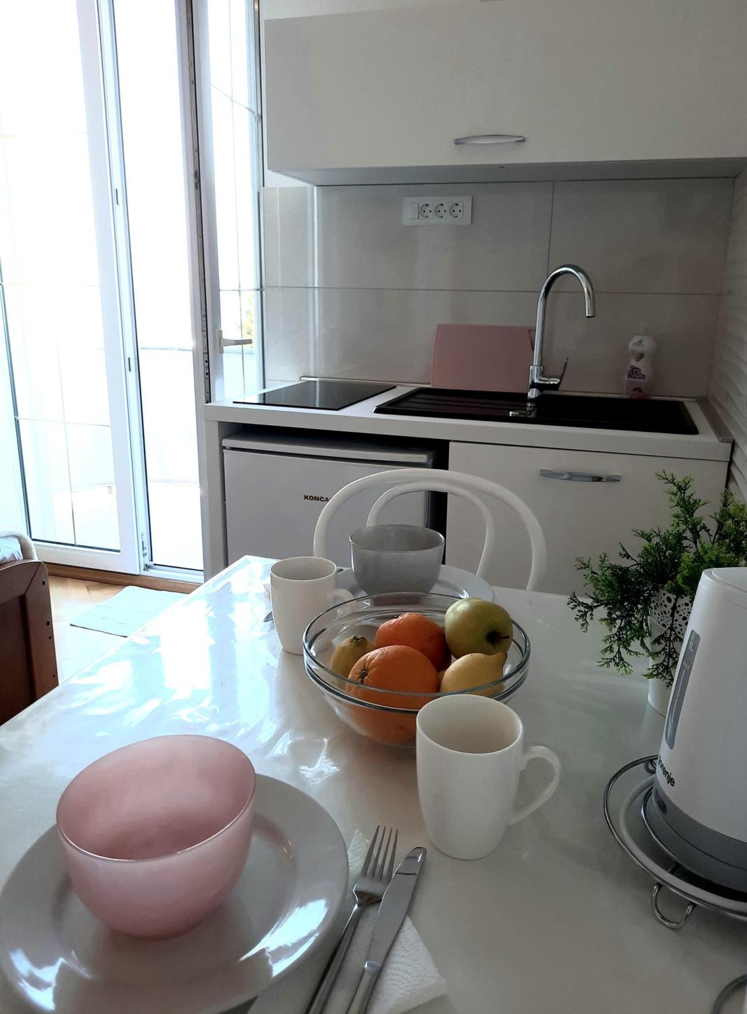 Studio Apartments Regina Bol Pokój zdjęcie
