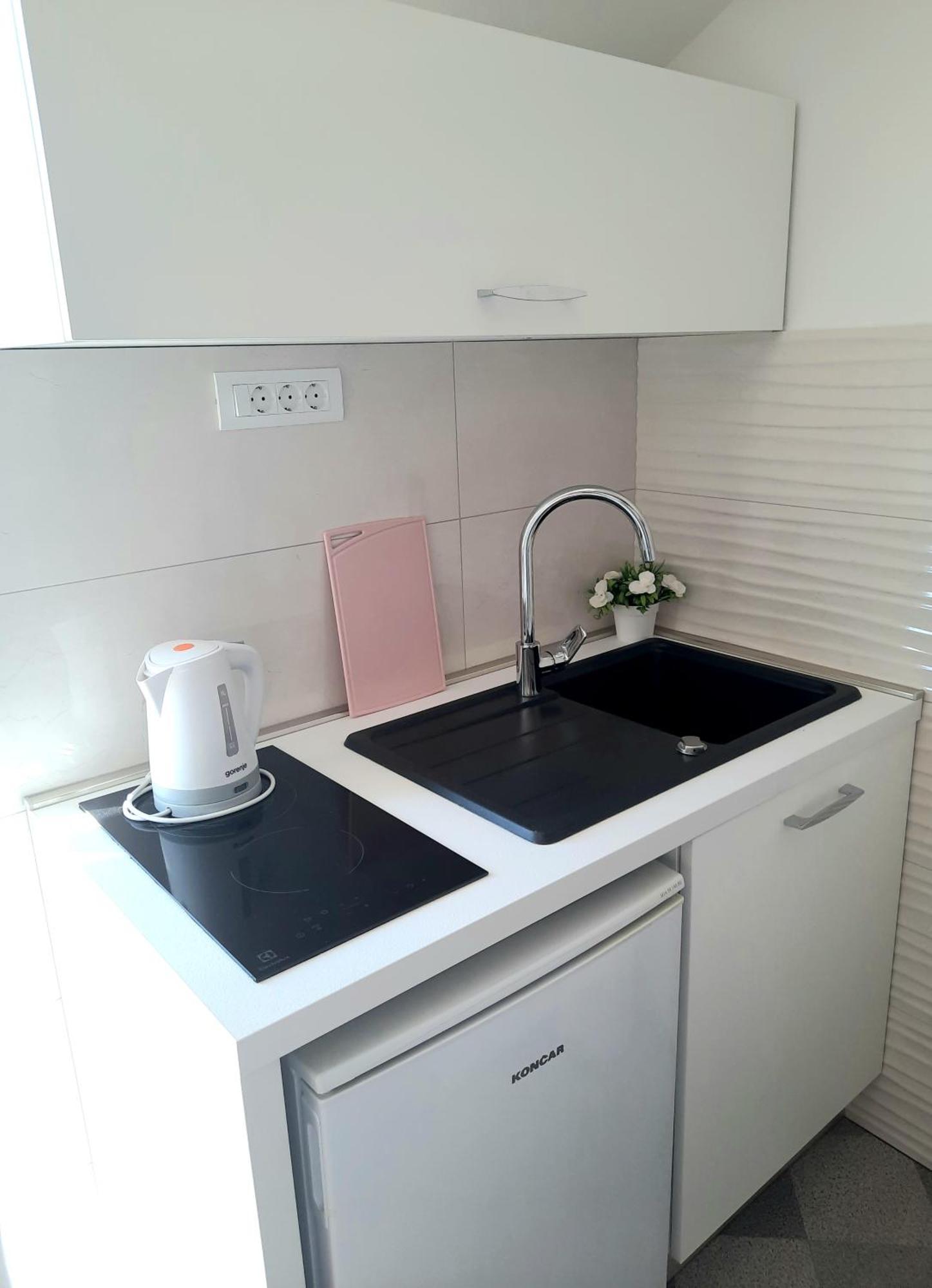 Studio Apartments Regina Bol Pokój zdjęcie