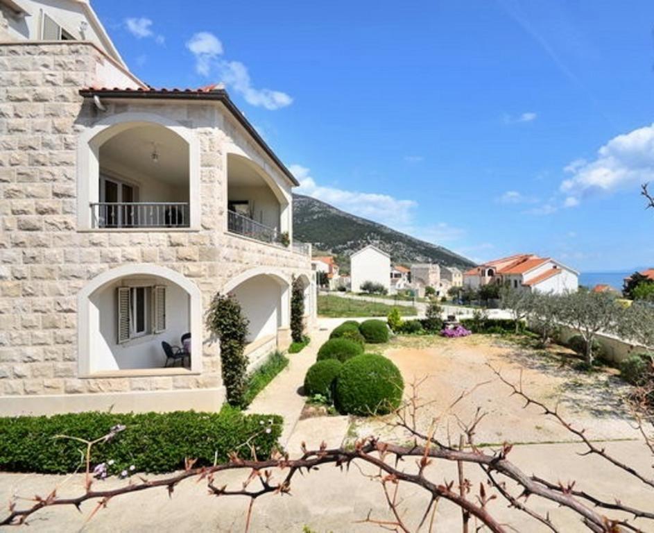 Studio Apartments Regina Bol Zewnętrze zdjęcie