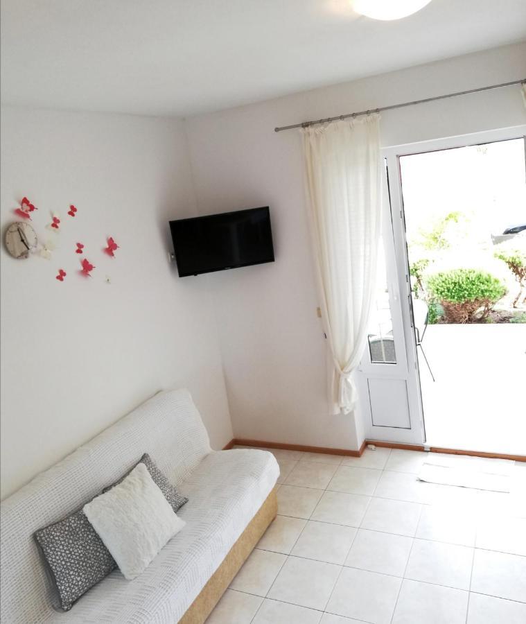 Studio Apartments Regina Bol Zewnętrze zdjęcie